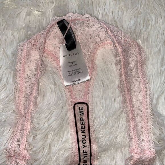WHITE FOX Boutique Thong Think of you Panty Powder Pink Lace NEW Size Large - Picture 8 of 12